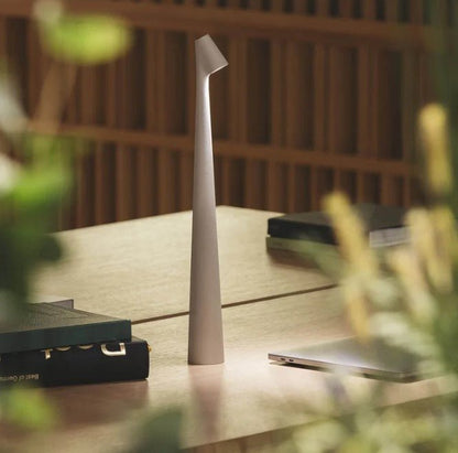 Aurélia | Lampe LED – Raffinement Durable et Lumière Ajustable