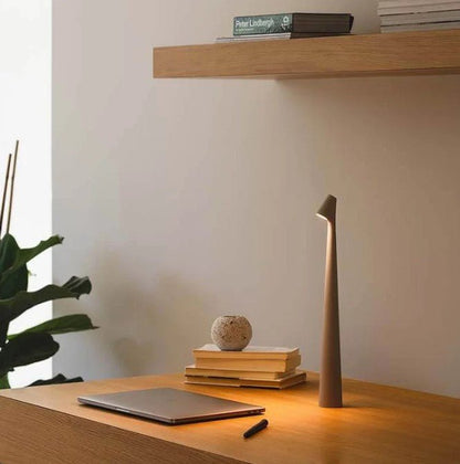 Aurélia | Lampe LED – Raffinement Durable et Lumière Ajustable