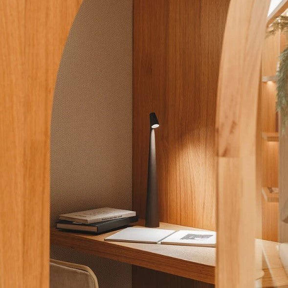 Aurélia | Lampe LED – Raffinement Durable et Lumière Ajustable