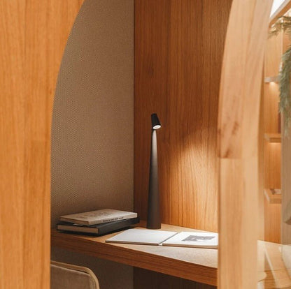 Aurélia | Lampe LED – Raffinement Durable et Lumière Ajustable