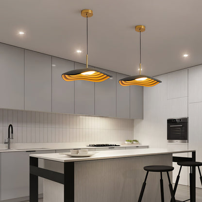 Maréva | Suspension LED – Courbes Élégantes et Éclat Raffiné Noir-orange