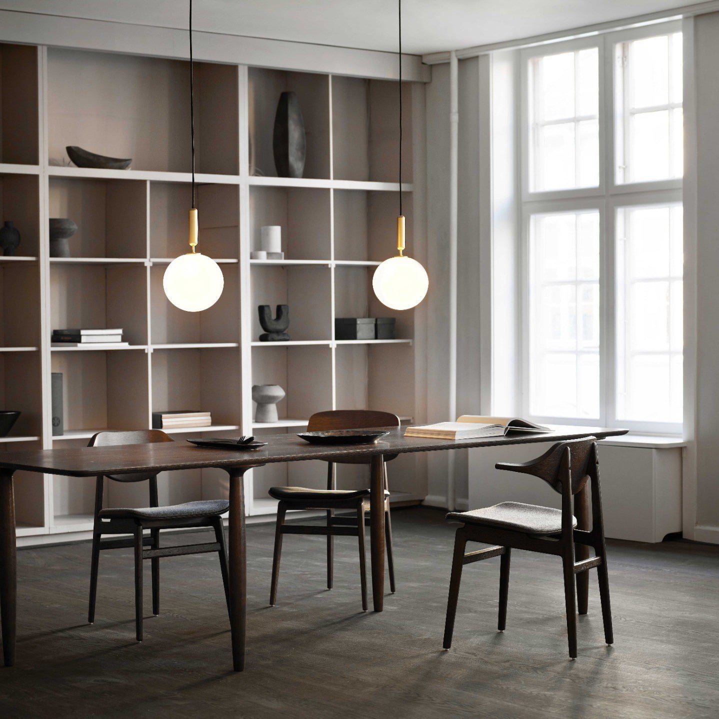 Néomée | Lustre Design – Élégance Intemporelle et Lumière Ludique