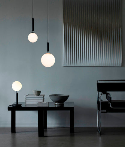 Néomée | Lustre Design – Élégance Intemporelle et Lumière Ludique