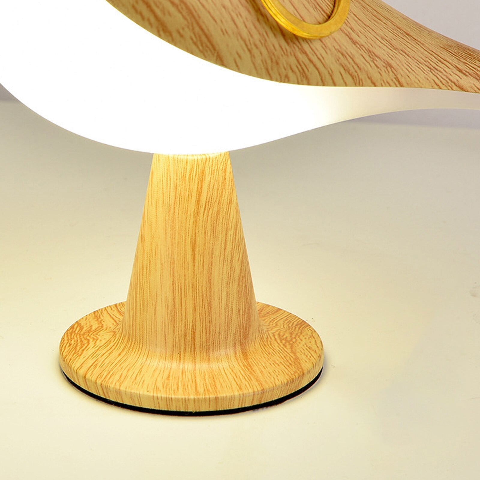 Auréplume | Lampe Oiseau – Élégance Naturelle et Lumière Chaleureuse