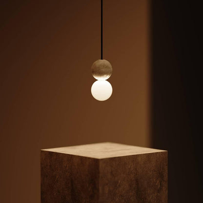 Soléra | Suspension Géométrique – Verre Opale et Grès Volcanique