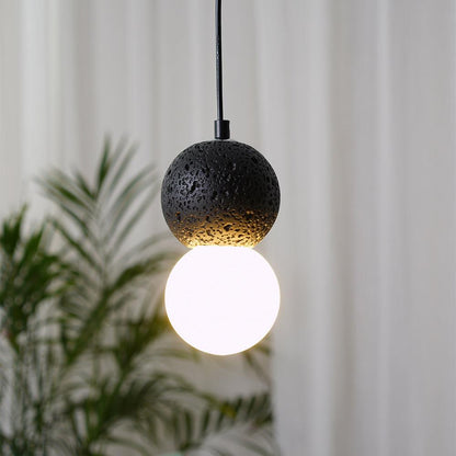 Soléra | Suspension Géométrique – Verre Opale et Grès Volcanique