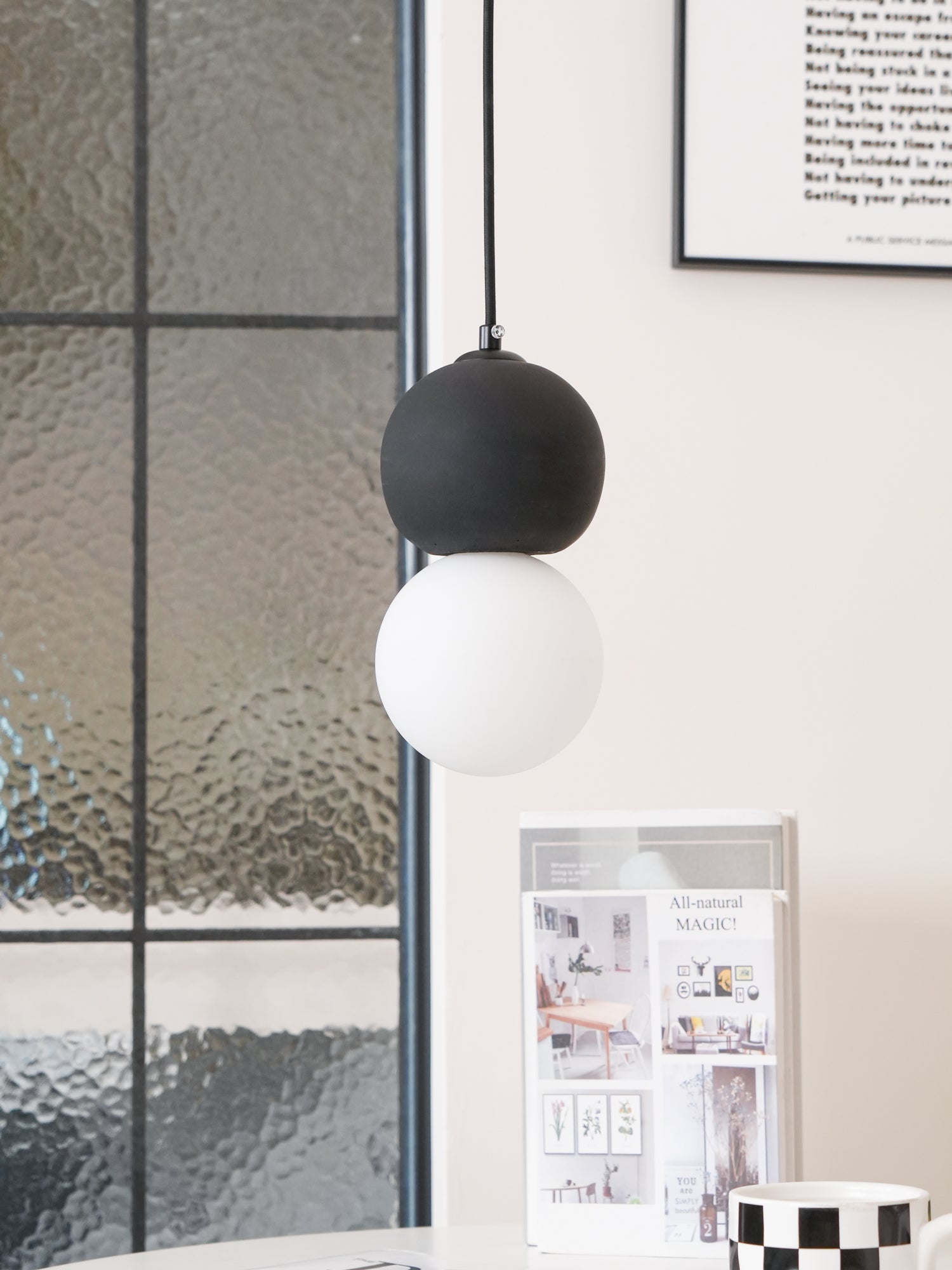 Soléra | Suspension Géométrique – Verre Opale et Grès Volcanique