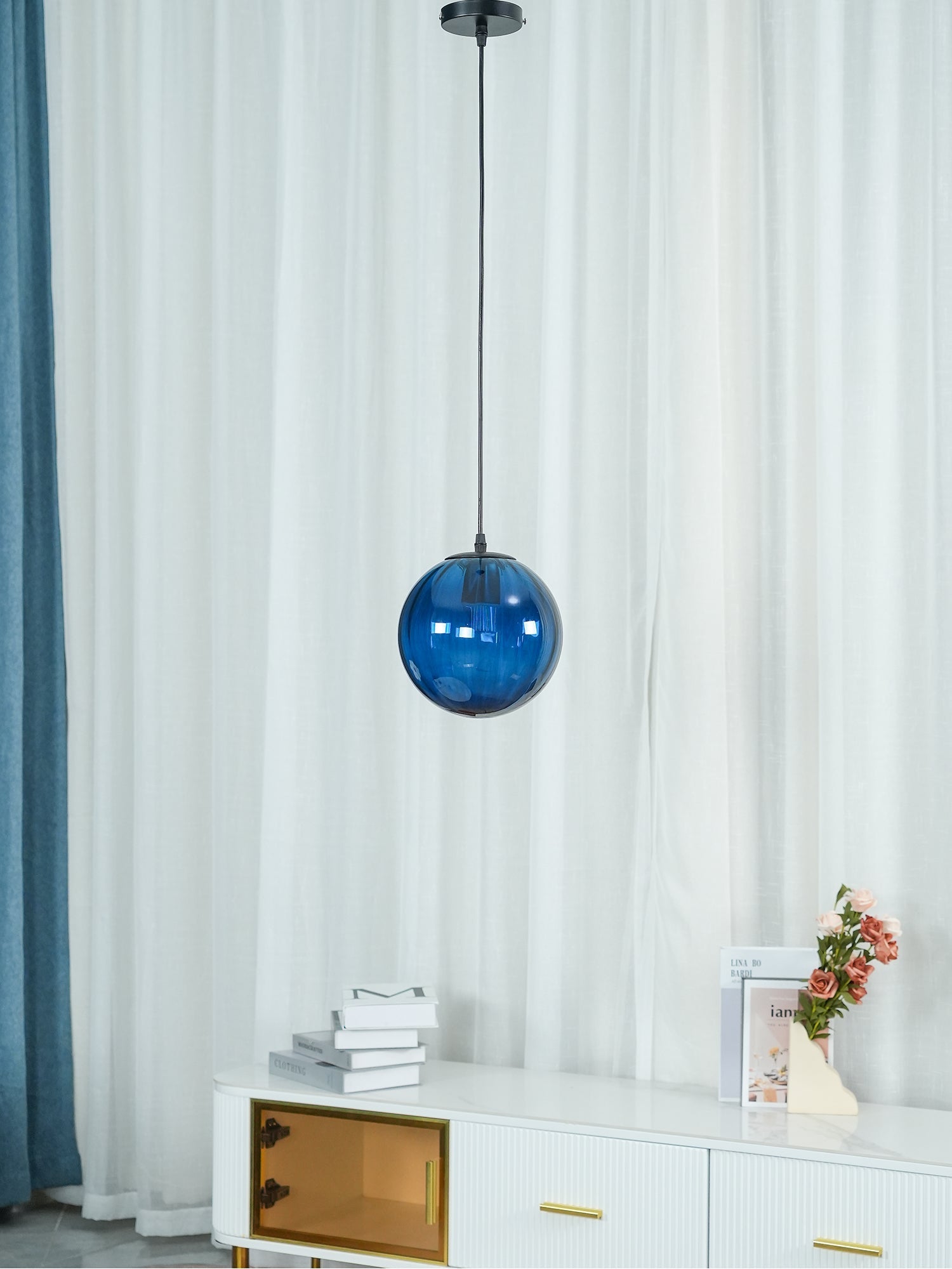 Éloura | Suspension Colorée – Teintes Intenses et Éclairage Chaleureux