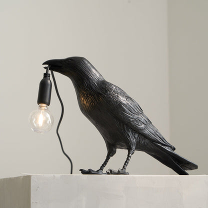 Corvélis | Lampe de Table – Corbeau sculpté résine style moderne