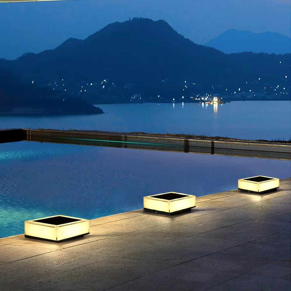 LightCrest | Lampe Solaire Design – Éclairage Élégant Extérieur
