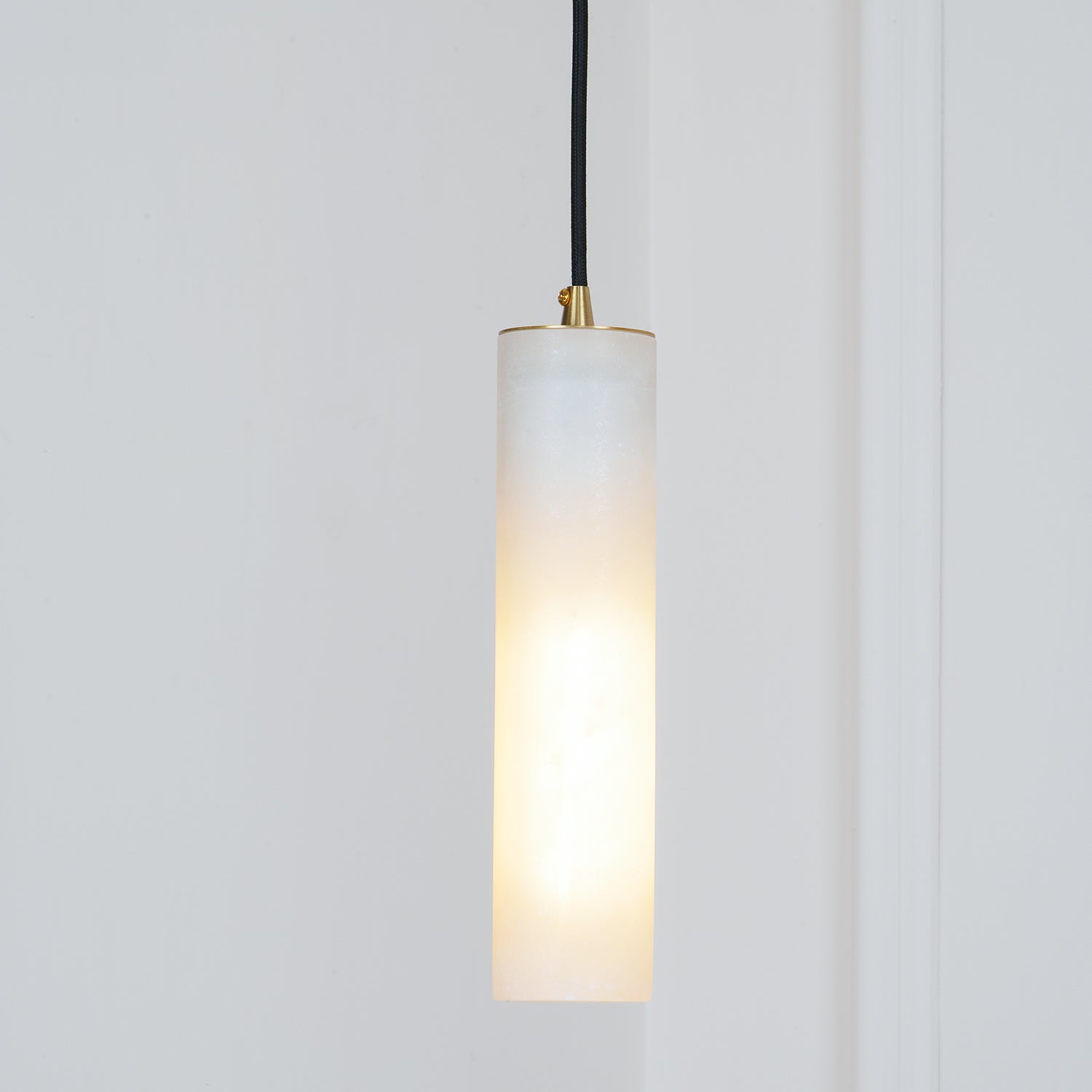 Soliande | Suspension en Albâtre – Design architectural raffiné