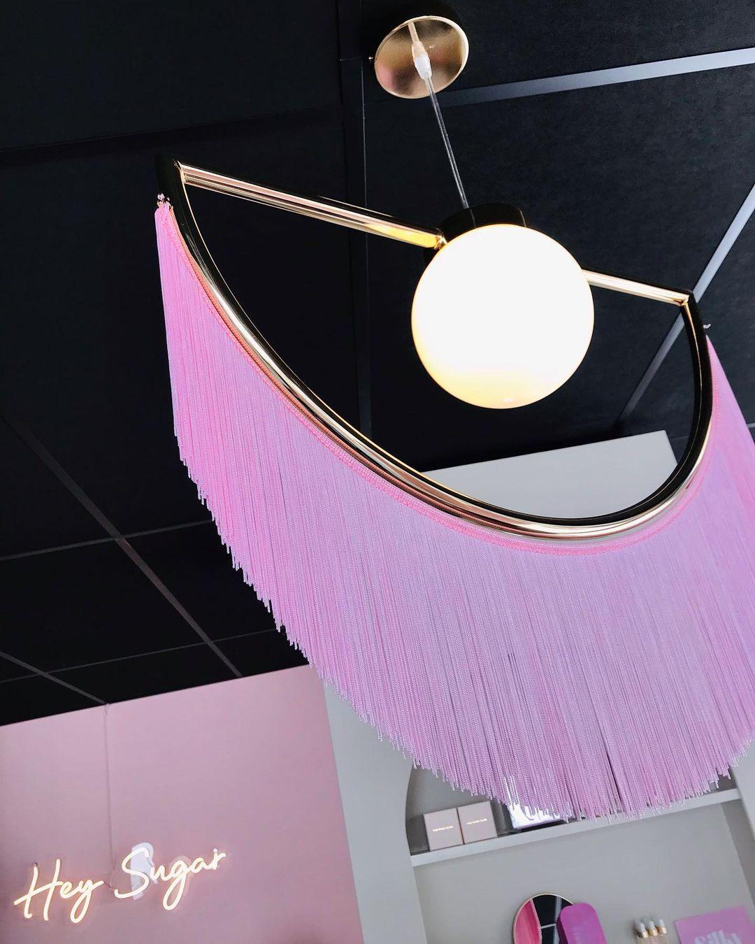 Frangoria | Suspension Bohème – Glamour Années 30 et Ambiance Colorée