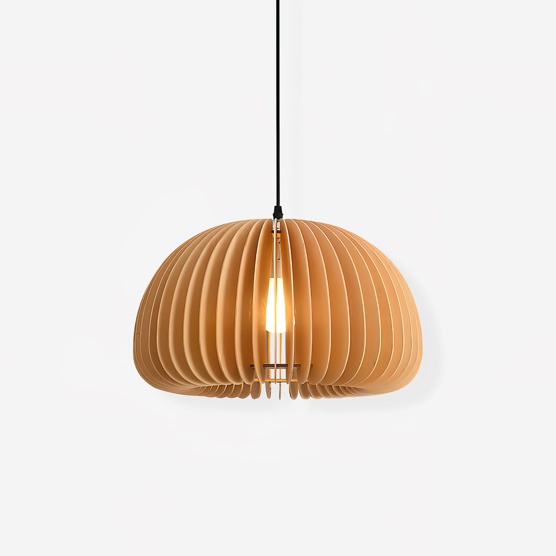 Sylviane | Suspension Nature – Ambiance Chaleureuse et Esprit Libre