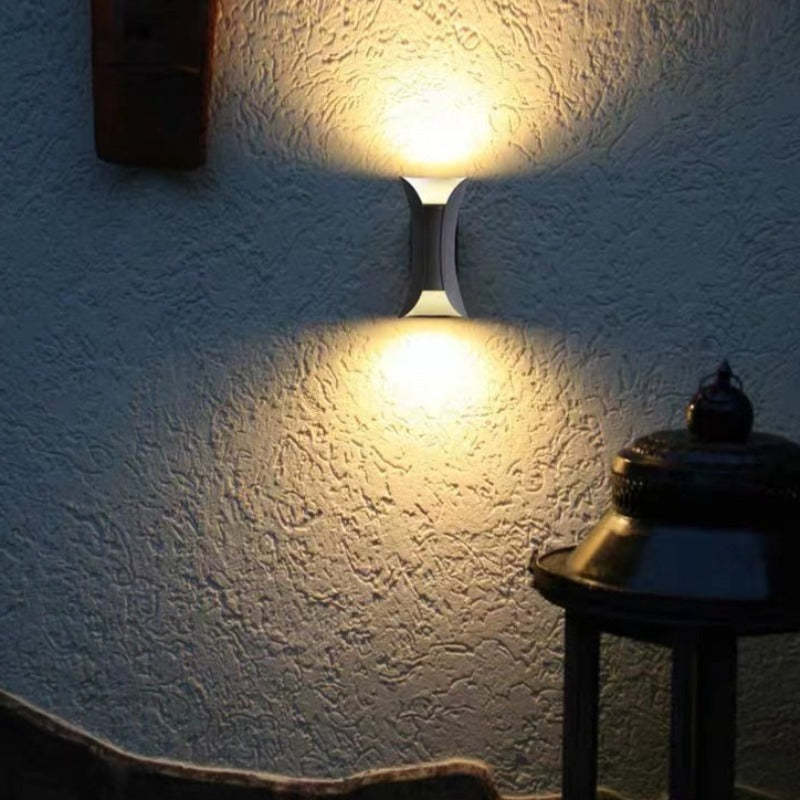 Élorna | Applique Murale LED Extérieure – Style Chic et Durable