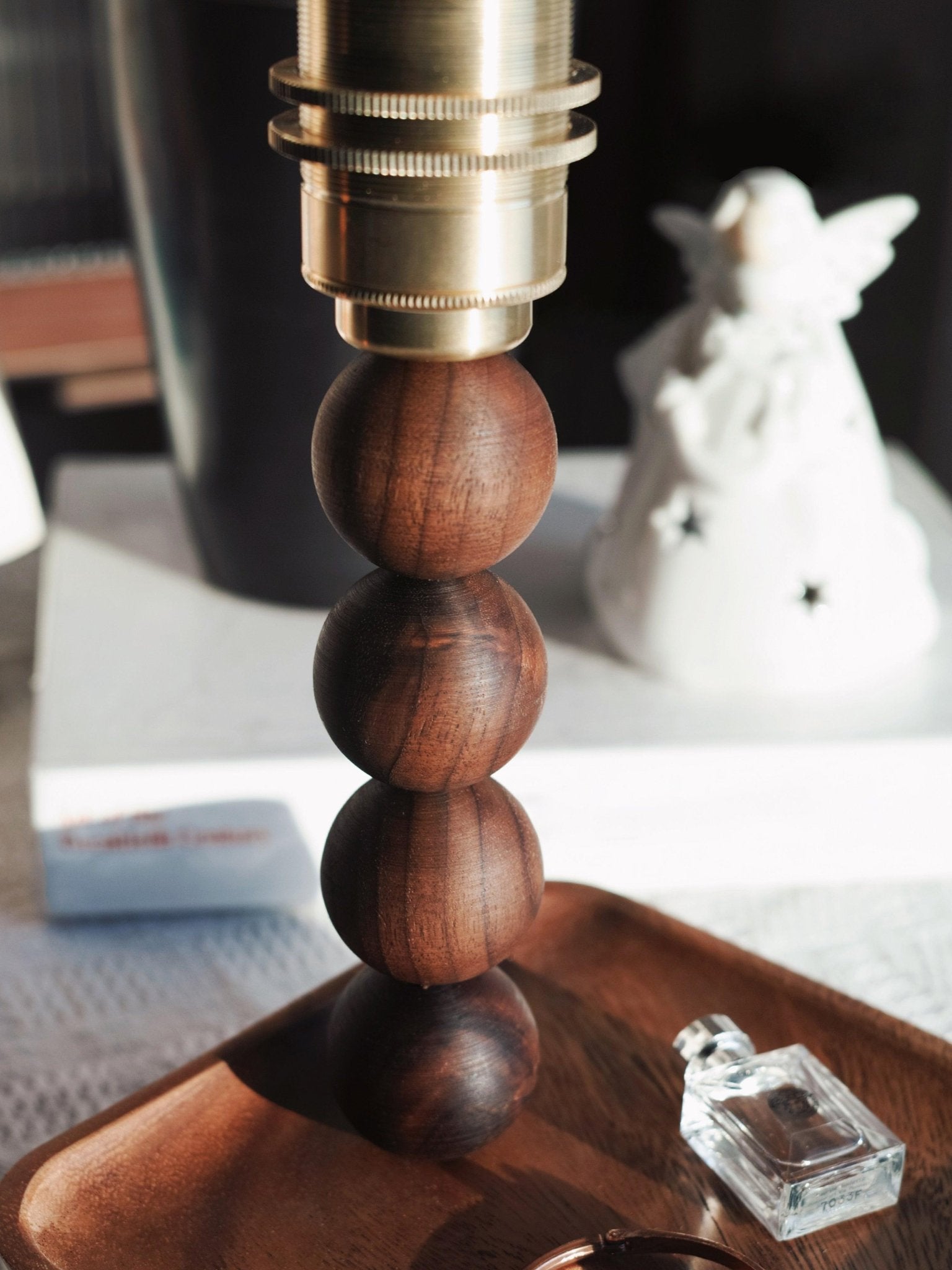 Amoréa | Lampe de Table – Globe transparent lueur élégante