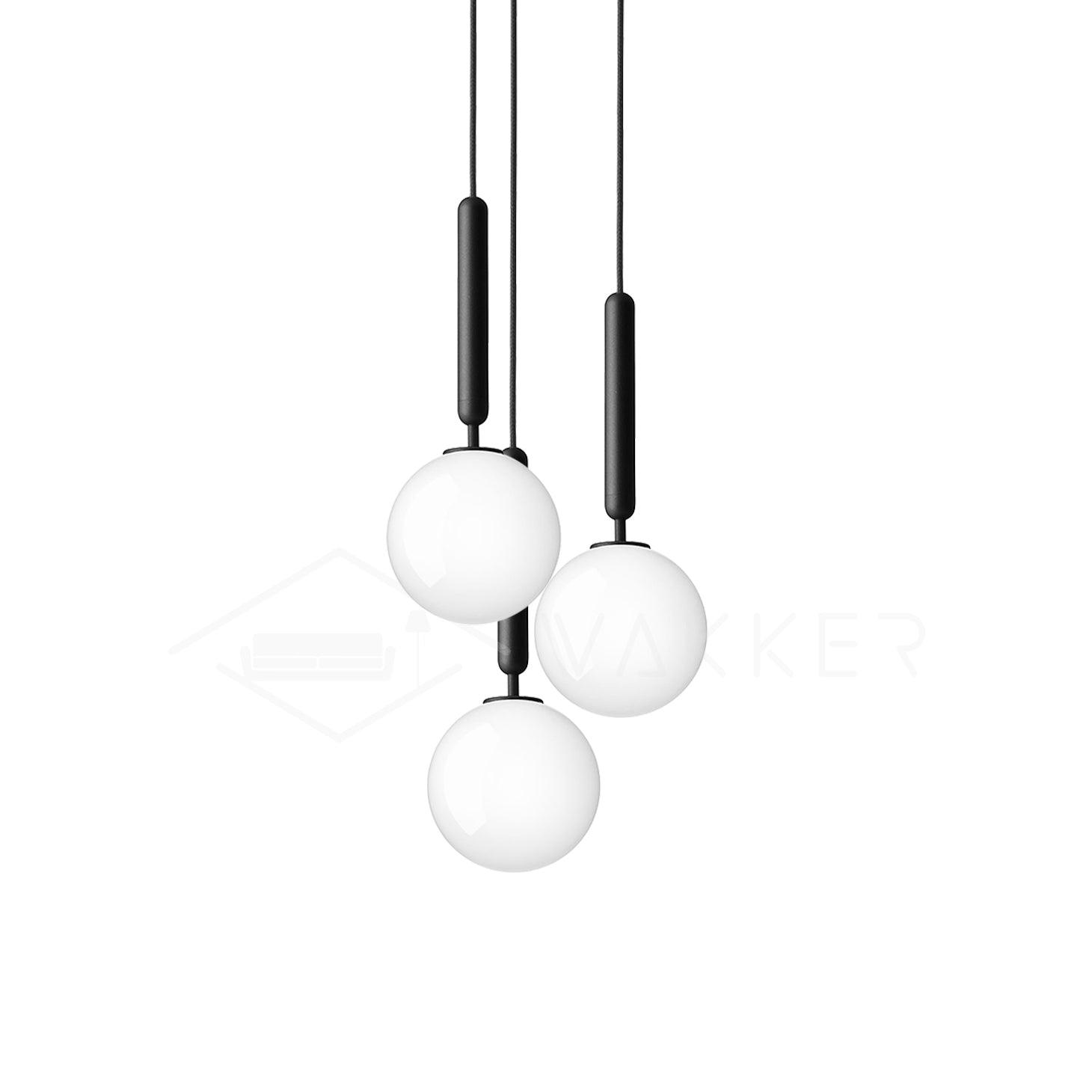 Aurélis | Suspension Verre Soufflé – Élégance Lumineuse Unique 3 têtes ∅ 7.9″ x H 59″ Dia 20cm x H 150cm Noir Blanc