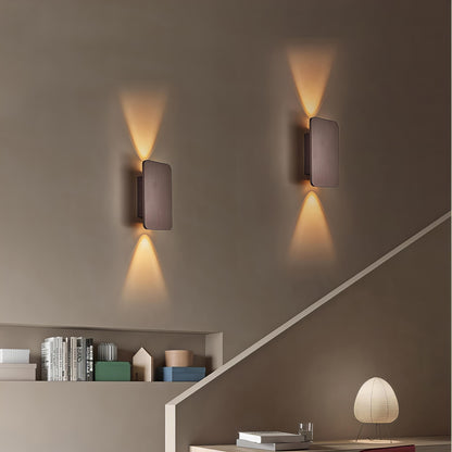 Brillora | Applique Murale LED – Ambiance Orientable et Élégante