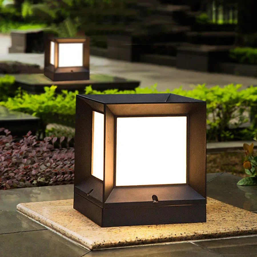 Calyra | Lampe Debout Extérieure – Éclairage Moderne et Élégant pour Allée et Jardin D - 26x26x31.5 cm