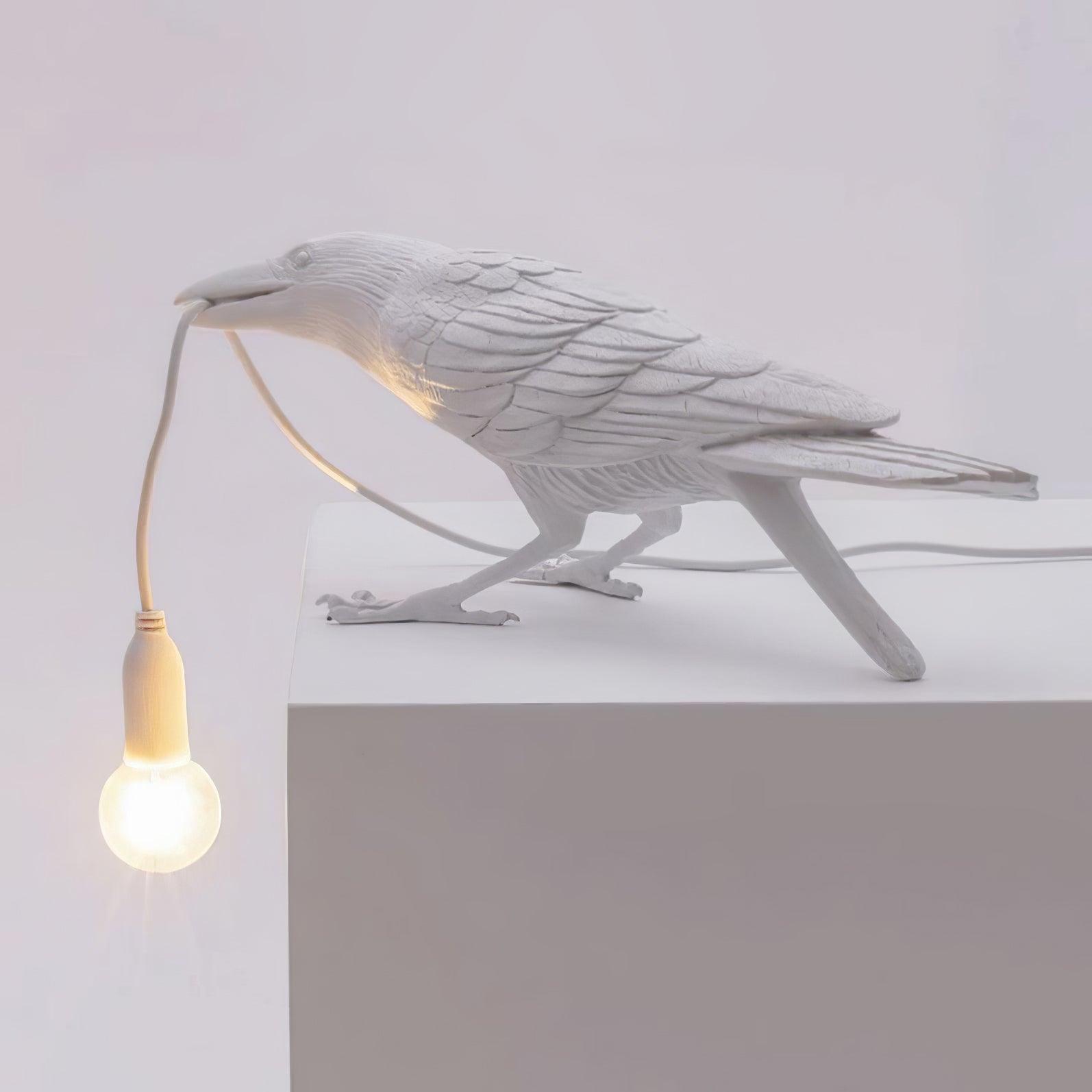 Corvélis | Lampe de Table – Corbeau sculpté résine style moderne Blanc L 33.5cm x H 10.5cm