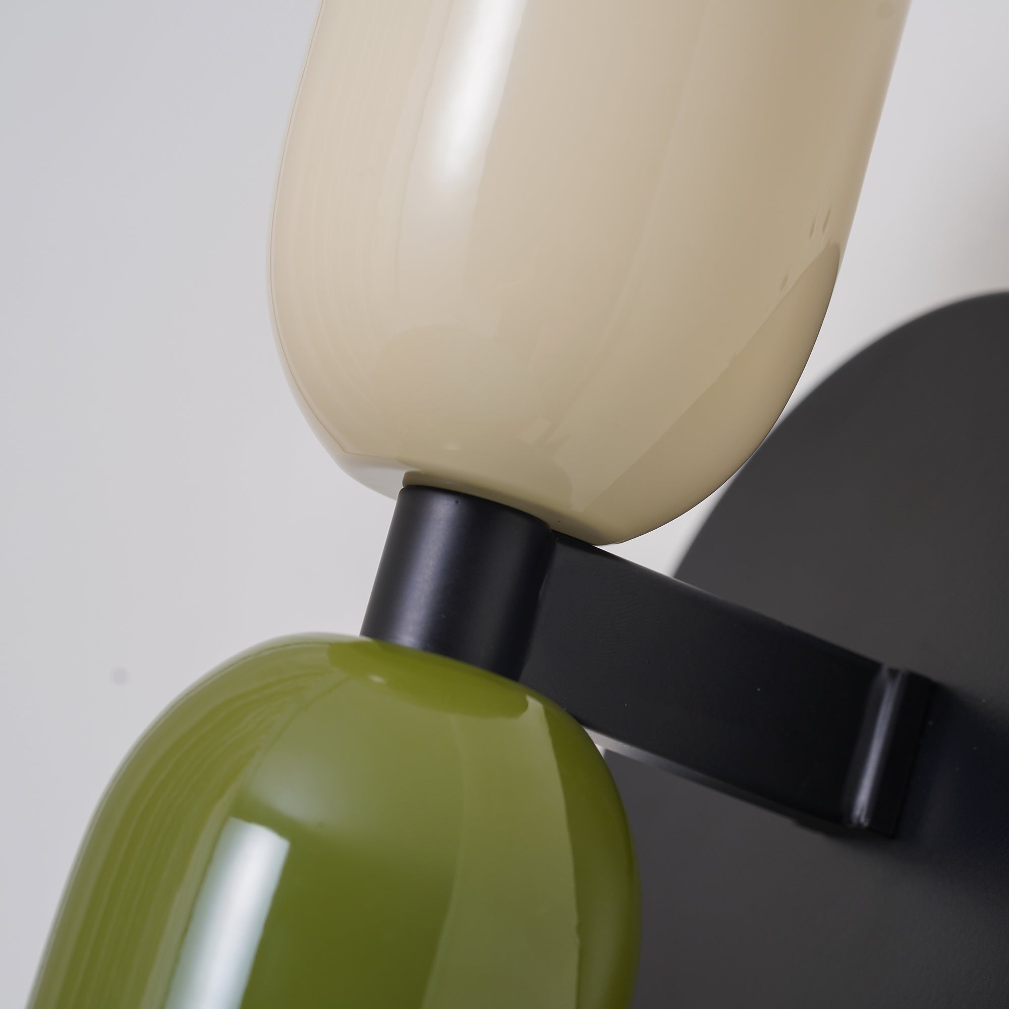 Éryssa | Applique Murale – Double Projection et Raffinement Moderne