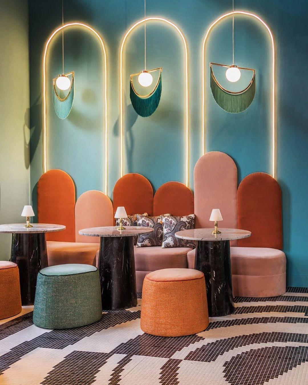 Frangoria | Suspension Bohème – Glamour Années 30 et Ambiance Colorée