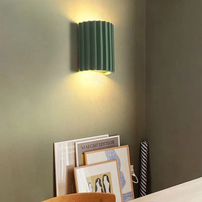 Nivoria | Applique Murale – Accents Plissés et Atmosphère Chic