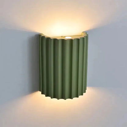 Nivoria | Applique Murale – Accents Plissés et Atmosphère Chic