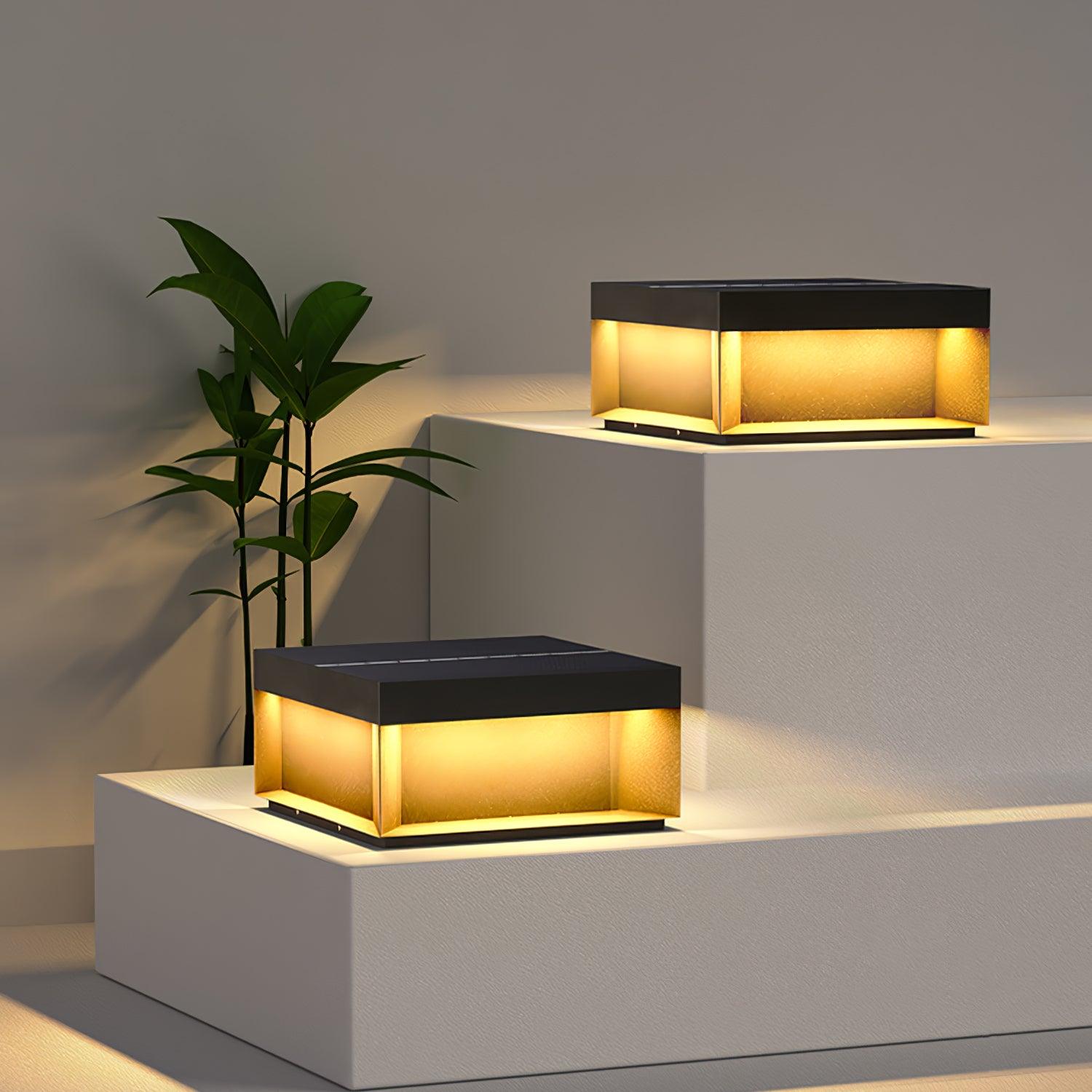 LumiJardin | Lampe de Pilier Solaire – Résistante UV et Intempéries Version solaire