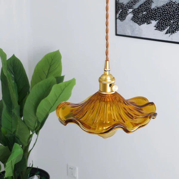 Lunavia | Lampe Suspendue Design – Ambiance Envoûtante et Style Élégant