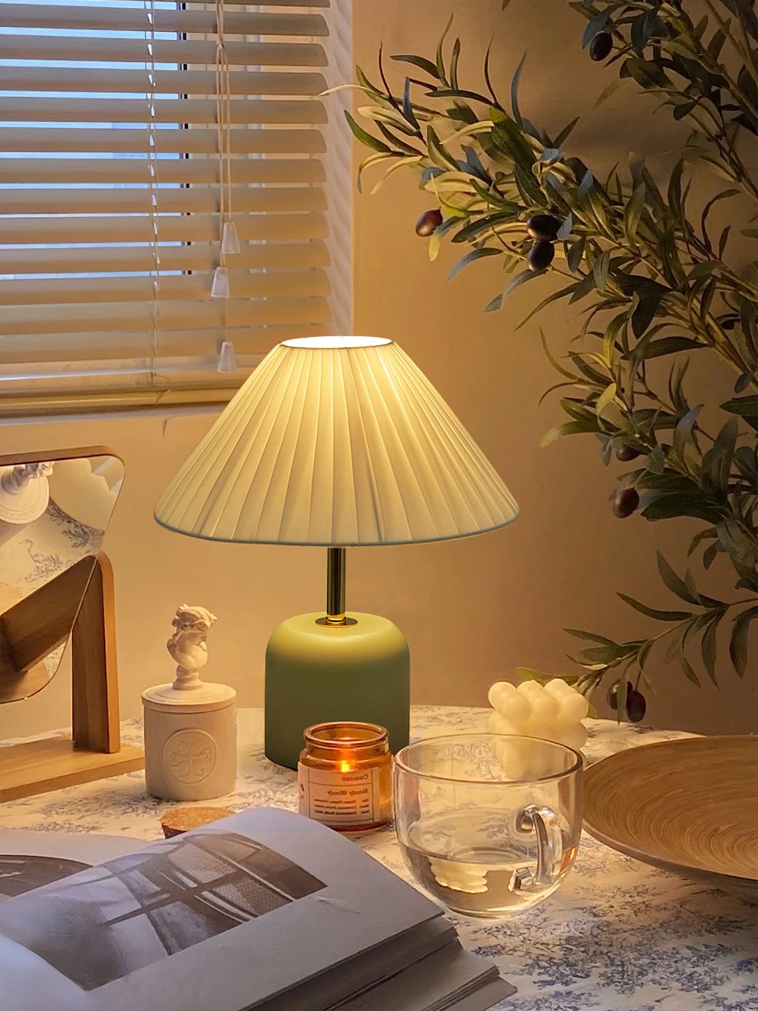 Maréline | Lampe de Table – Lueur apaisante style gravé