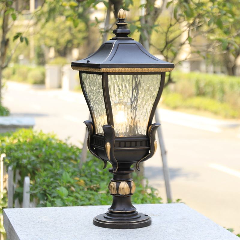 LumenCast | Lampadaire Extérieur – Design Moderne et Résistant