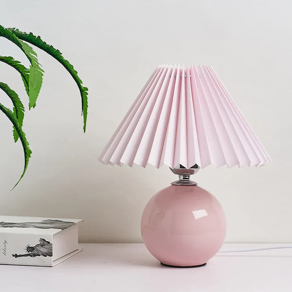 Orsélia | Lampe de Table Vintage – Abat-jour Plissé et Ambiance Élégante