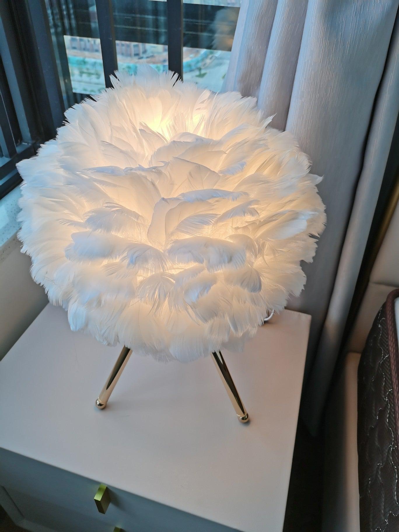 Plumélia | Lampe de Table – Abat-jour plume halo chaleureux