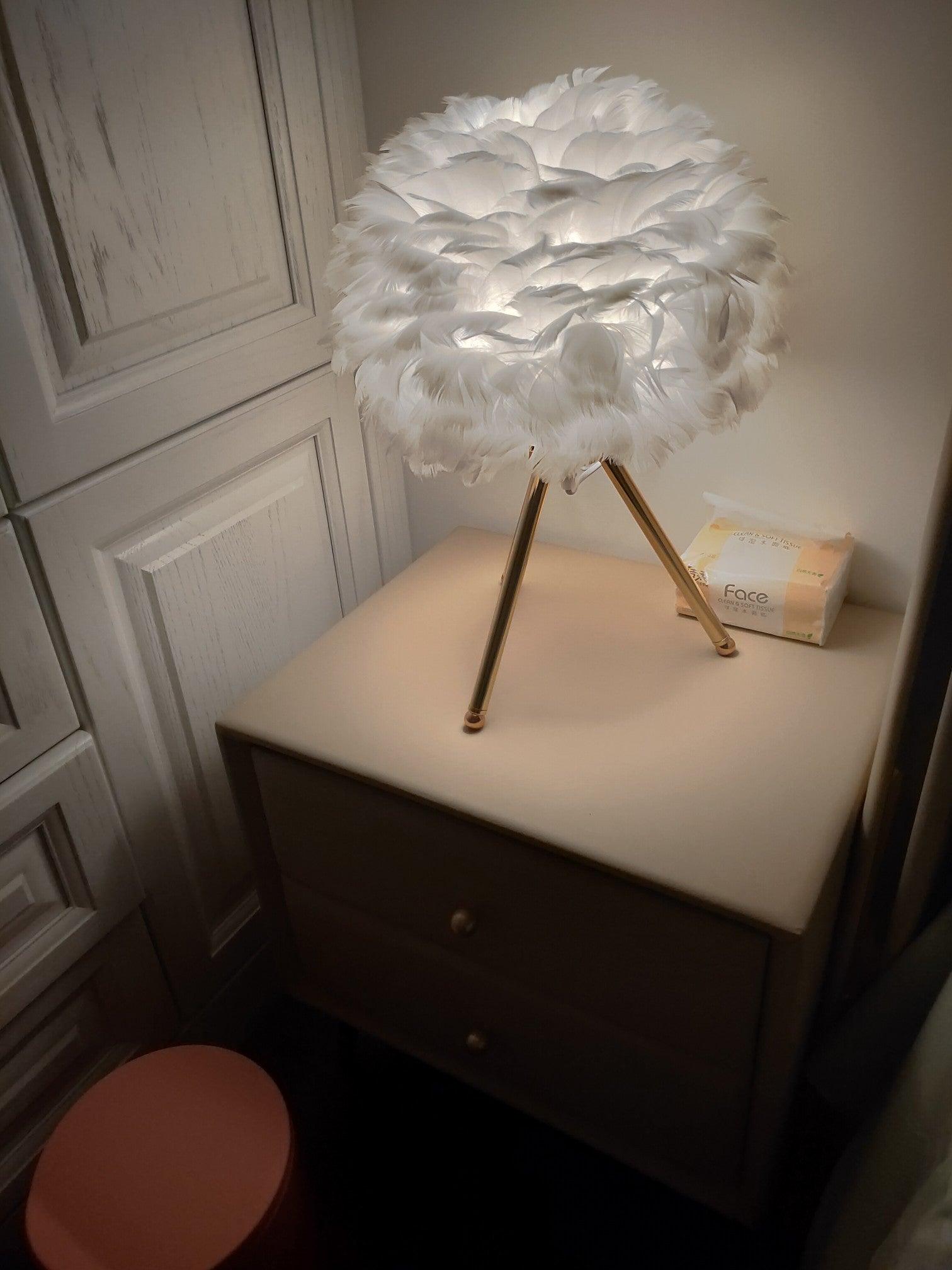 Plumélia | Lampe de Table – Abat-jour plume halo chaleureux