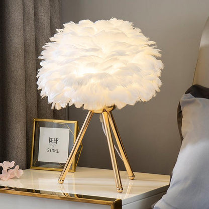 Plumélia | Lampe de Table – Abat-jour plume halo chaleureux Or+Blanc