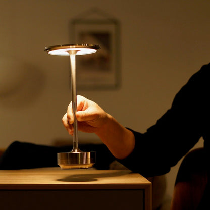 Rétalis | Lampe de Table Sans Fil – Design Intemporel et Lumière Dimmable Or