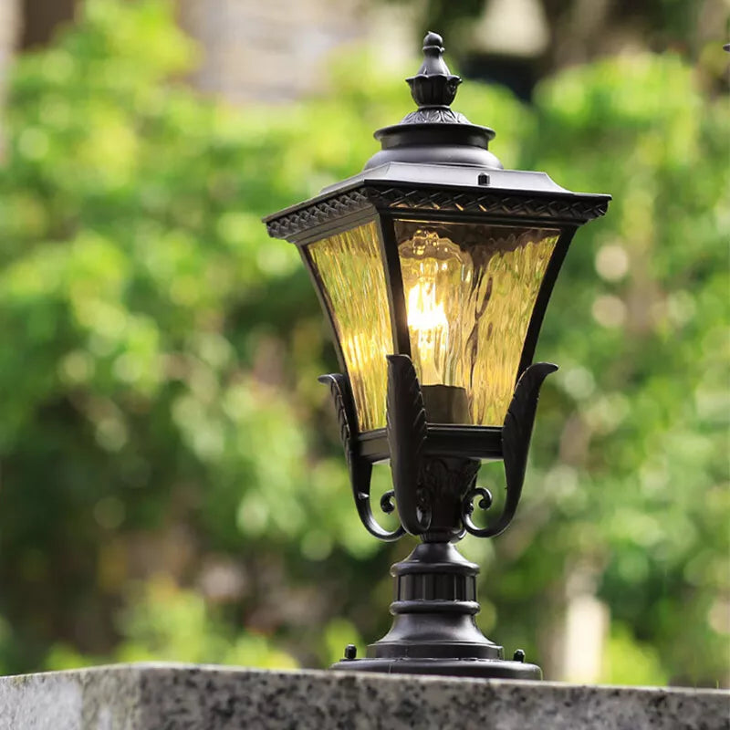 LumenCast | Lampadaire Extérieur – Design Moderne et Résistant
