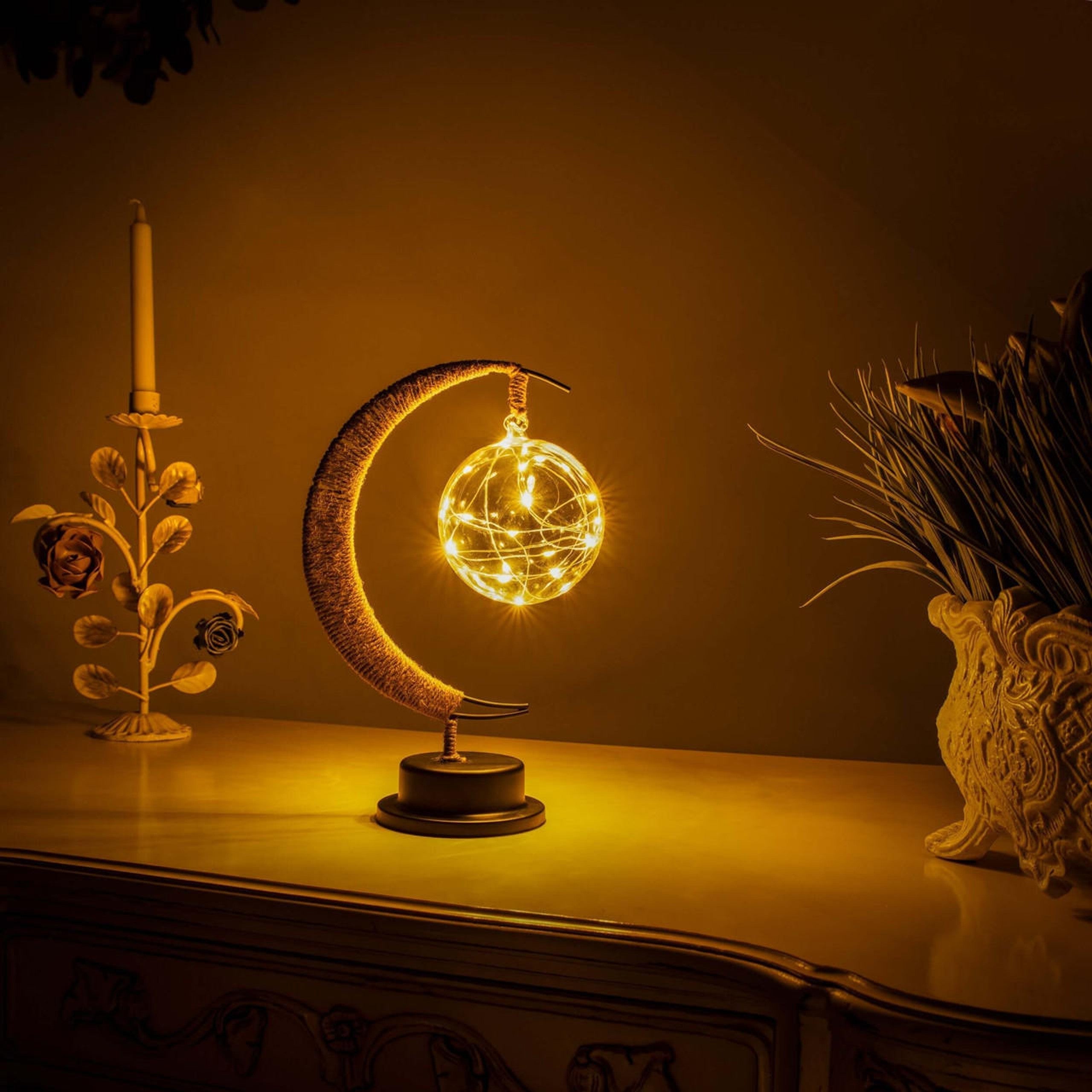 Auréna | Lampe de Table – Design Lunaire et Élégance Étoilée