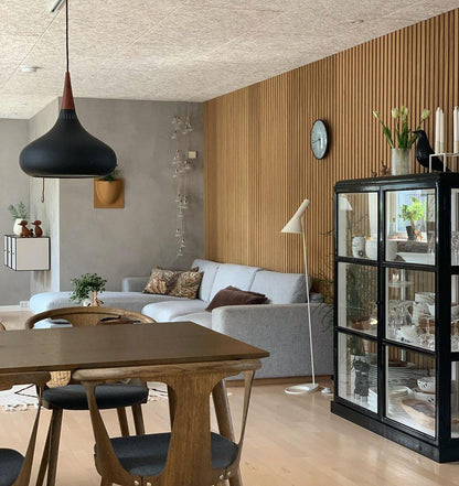 Veléandre | Lampe Suspendue – Verre blanc finitions or et noir