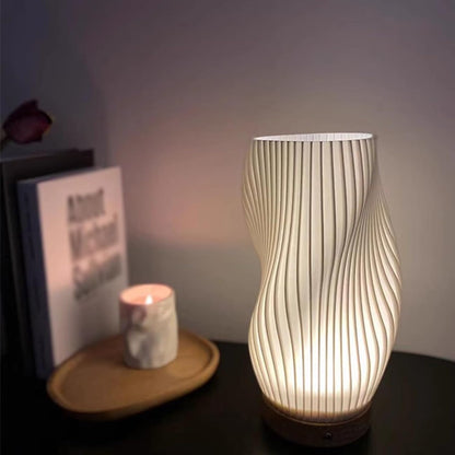 Véoria | Lampe de Table – Abat-Jour Ondulé et Lumière Douce