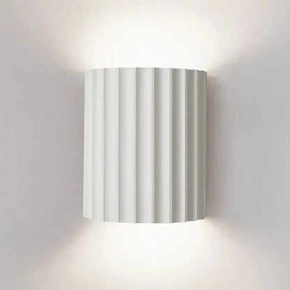 Nivoria | Applique Murale – Accents Plissés et Atmosphère Chic